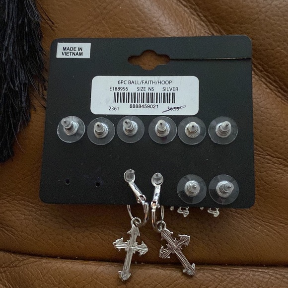 Earrings silver color dangling earrings, black tassel earrings, set of assorted - Picture 4 of 5